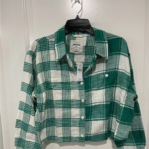 American Eagle Plaid Button-Up Shirt